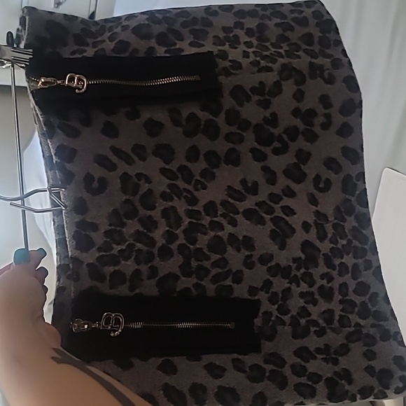 Cheetah Print Skirt - Picture 6 of 6